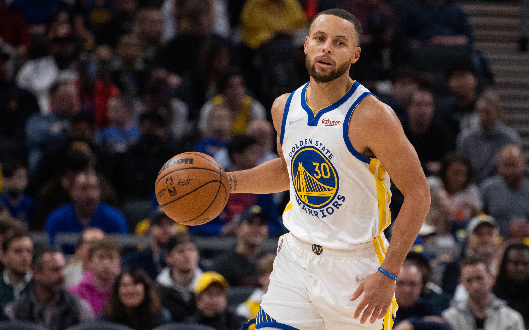 意媒：安古伊萨仅出现肌肉紧张并未受伤，预计休战10天（意大利媒体：安古伊萨无实质伤情，仅肌肉紧张，预计十天后复出）