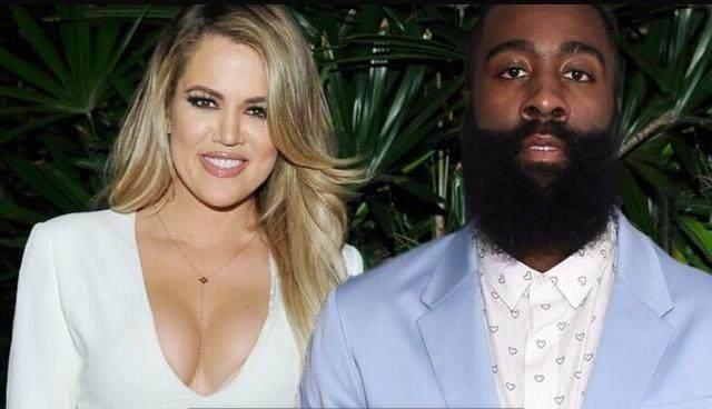 有望首发！曝萨拉赫与斯洛特关系缓和 他将回归利物浦阵容（萨拉赫与斯洛特关系回暖，或将首发回归利物浦阵容）