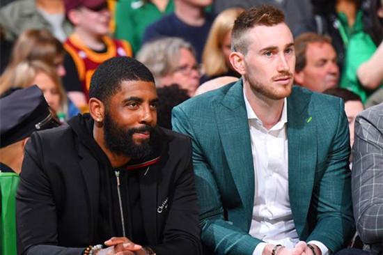 托蒂：罗马会退出争冠行列，国米、那不勒斯和米兰将战斗到底（托蒂：罗马已无缘争冠，国米、那不勒斯与米兰将战至最后）