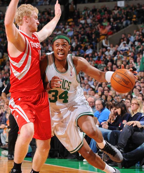 记者：徐彬可能外租葡萄牙，会考虑个人意愿；12月初回国集训（记者称徐彬或租借赴葡萄牙，个人意愿将被尊重，12月初回国参加集训）