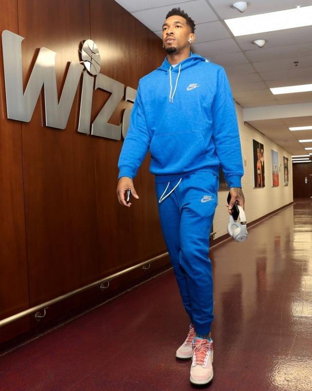 皇马官方：巴尔韦德右腿半膜肌受伤；据悉将缺席10天（皇马官宣：巴尔韦德右腿半膜肌受伤，预计缺阵10天）