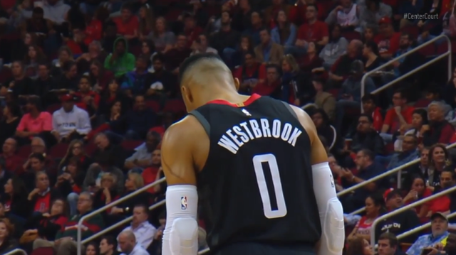 球员抢断后反击一条龙（抢断后全场一条龙反击）