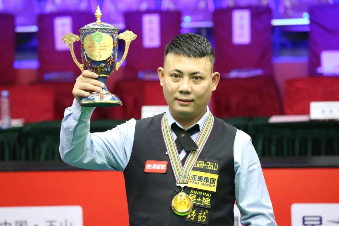 球队与助理 球队与助理